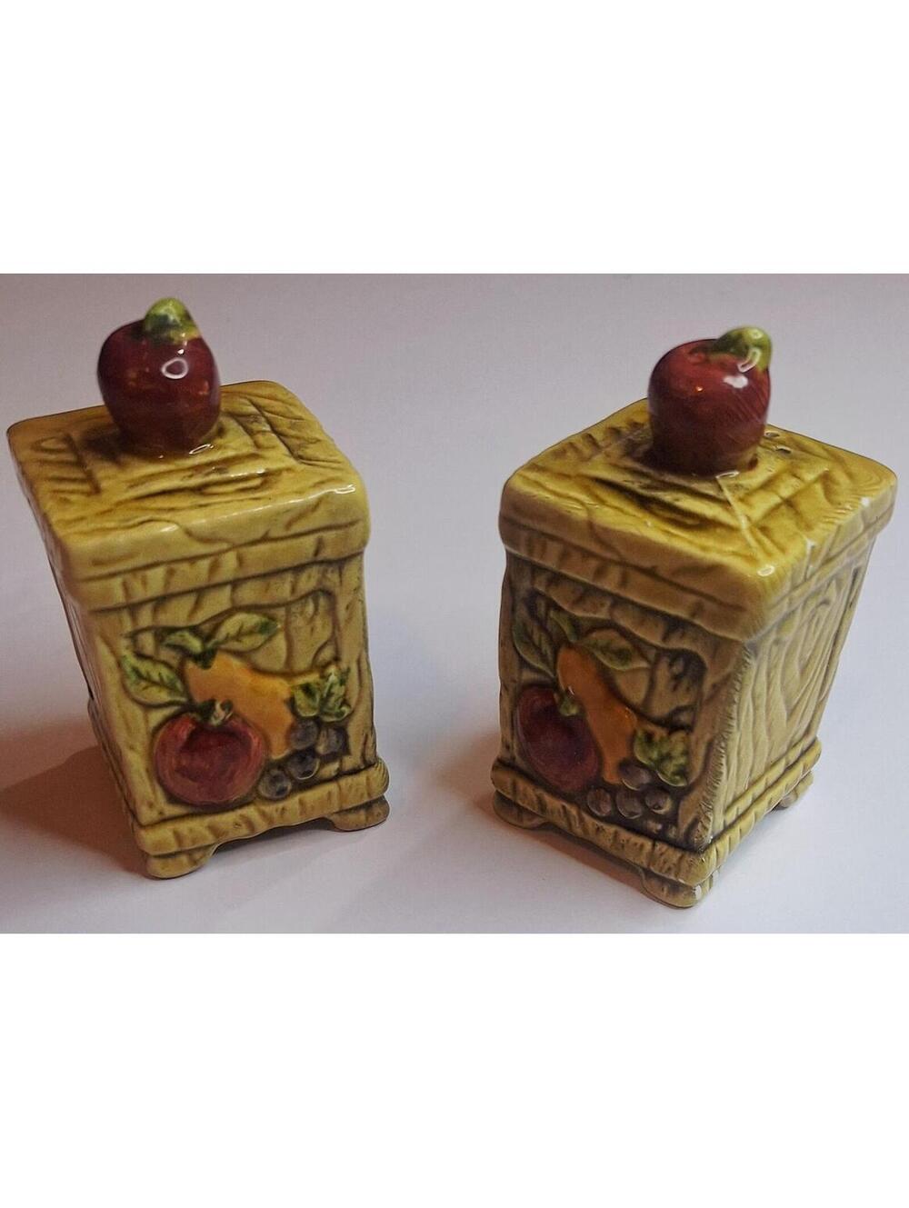 Lefton Apple Pear Grape Salt and Pepper Shakers 4949 Japan M5